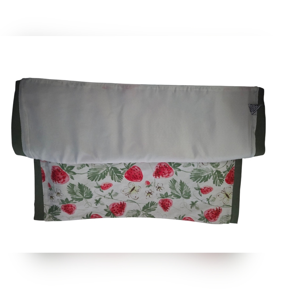 SOLD House & Garden- NEW Spring Est. 1901 Strawberry Placemats Set of 4 - Picture 5 of 6